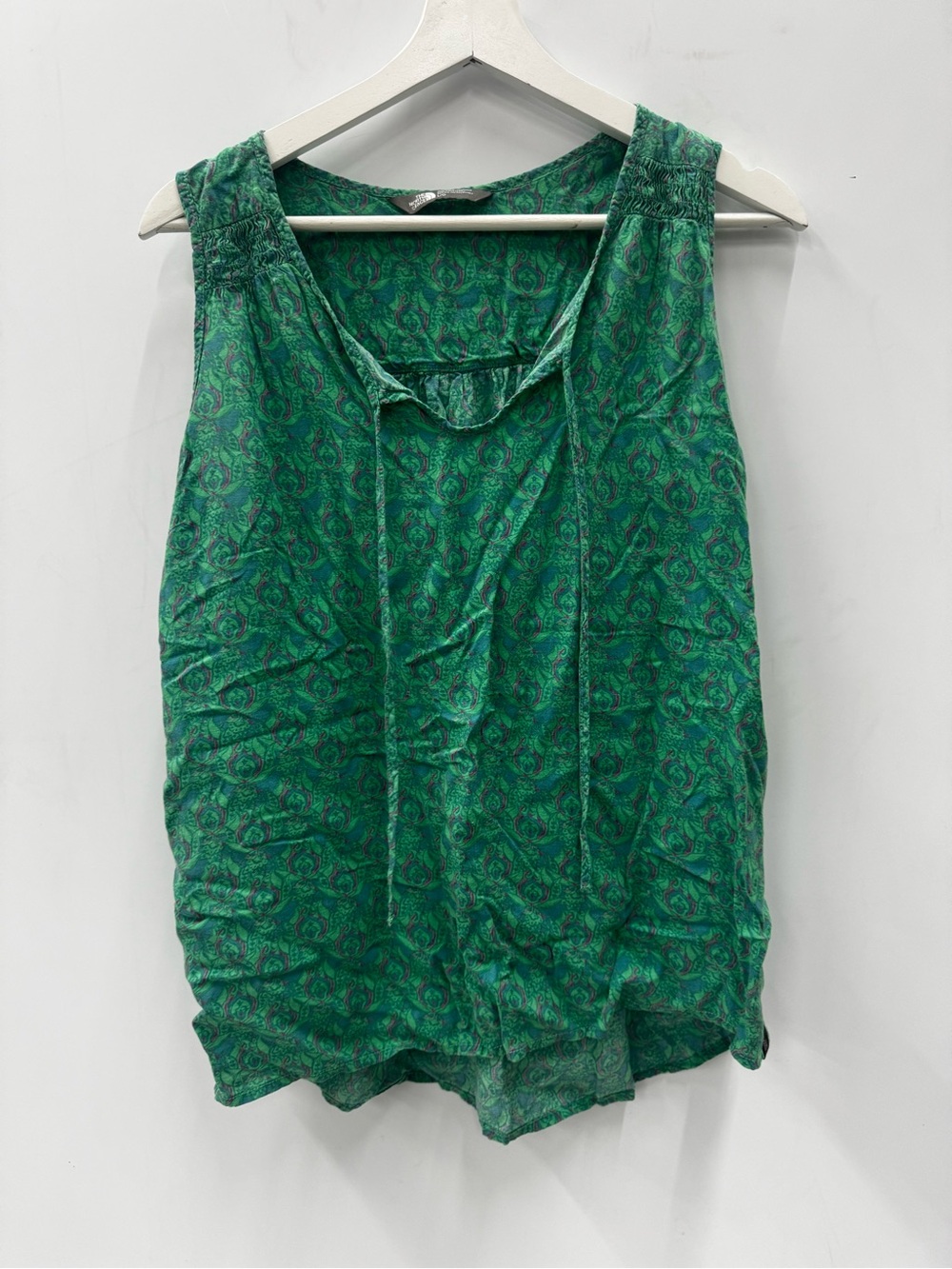 The North Face Sleeveless Tie-Neck blouse teal green Paisley print Size Large
